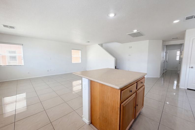 Photo 11 of 24 of 10506 Yuha Desert Ct, Las Vegas, NV