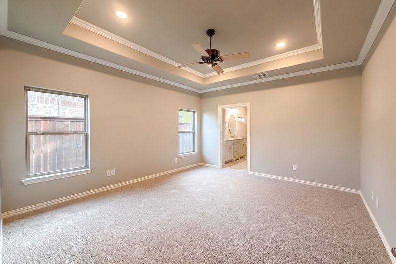 Photo 4 of 20 of 3712 Magnolia Ct, Denison, TX