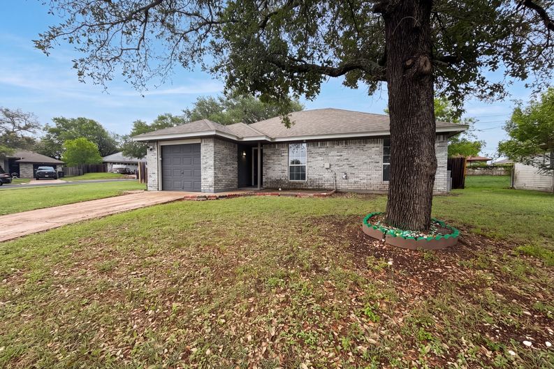 Photo 11 of 17 of 2708 Timberline Dr, Killeen, TX