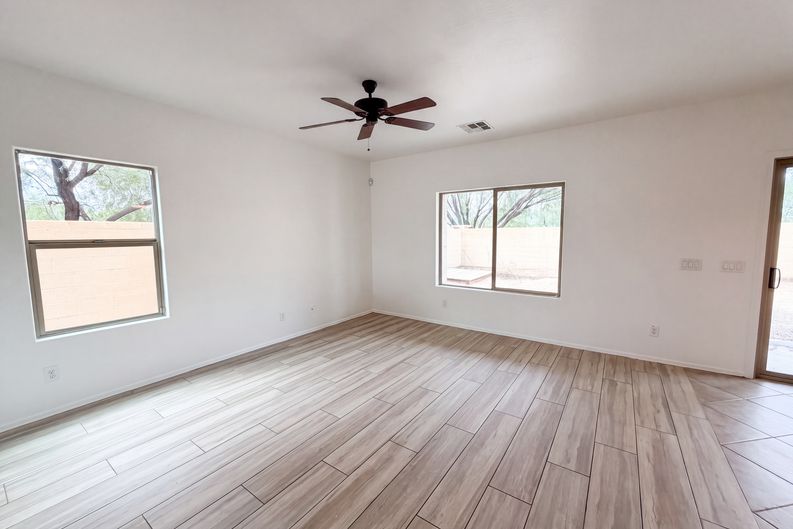 Photo 3 of 29 of 19219 W Washington St, Buckeye, AZ