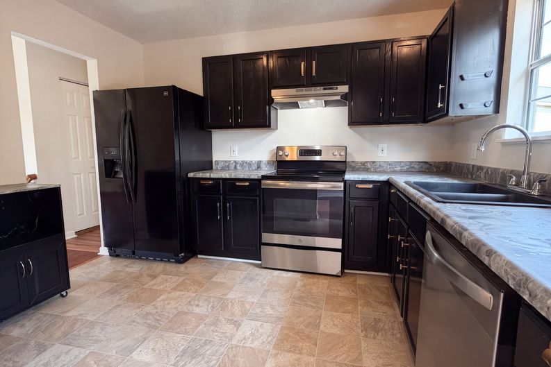 Photo 16 of 19 of 113 Pine Bluff Rd, Columbia, SC