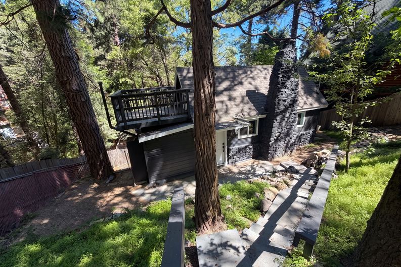 Photo 14 of 24 of 982 Oak Dr, Crestline, CA