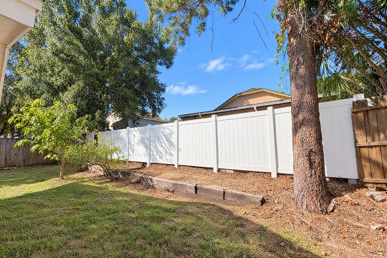 Photo 16 of 17 of 7606 Leon Ave, Temple Terrace, FL