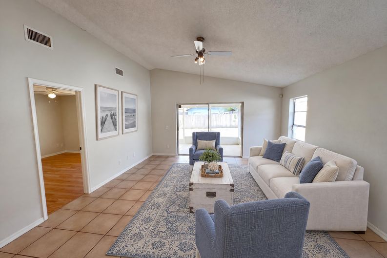 Photo 11 of 21 of 9814 Dean Cove Ln, Orlando, FL