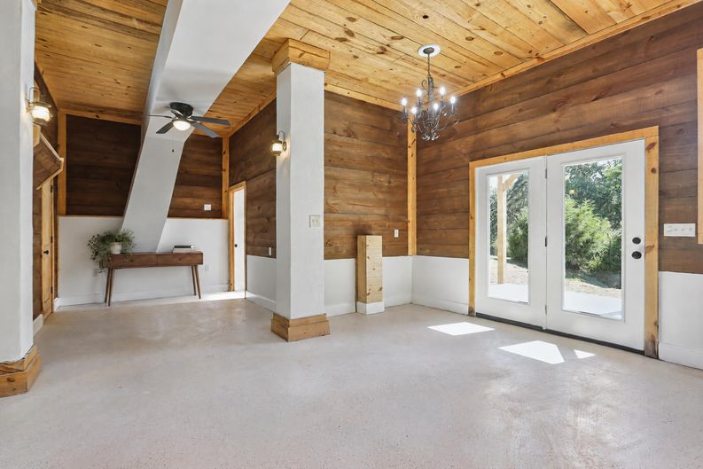 Photo 42 of 56 of 6090 Smokey Rd, Athens, GA
