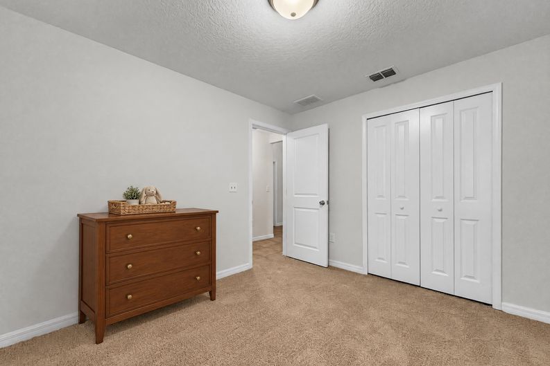 Photo 4 of 23 of 10113 Rosemary Leaf Ln, Riverview, FL