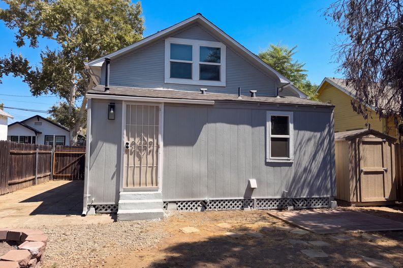Photo 36 of 41 of 3210 San Jose Way, Sacramento, CA