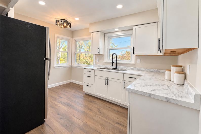 Photo 3 of 17 of 1601 Helen St, Inkster, MI