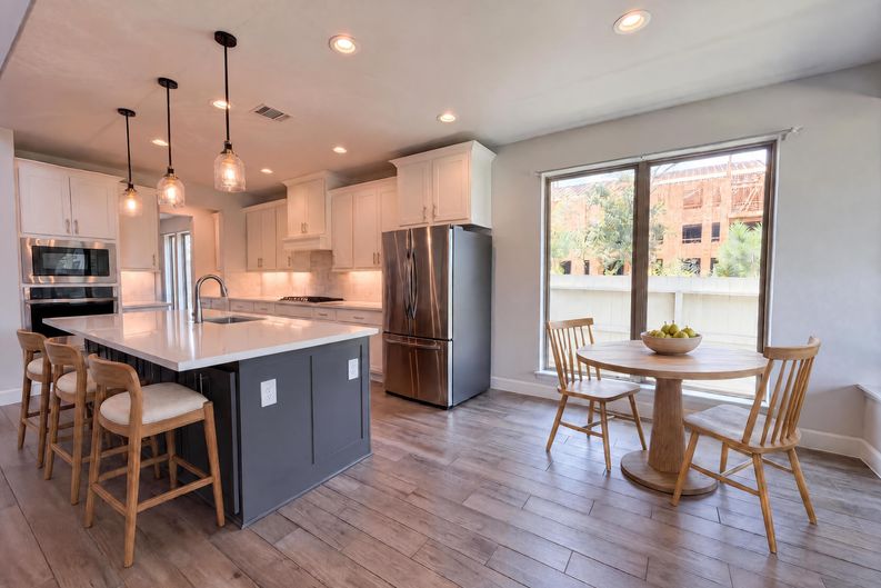Photo 7 of 29 of 15418 Legacy Park Way, Pinehurst, TX