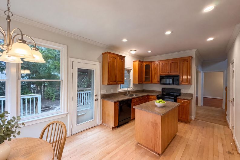 Photo 14 of 17 of 2220 Cushendun Ln, Garner, NC