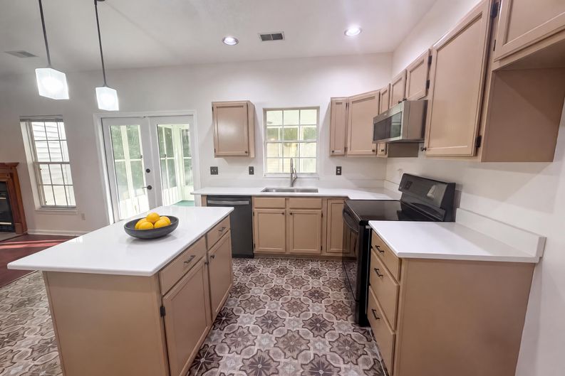 Photo 7 of 24 of 108 Whaler Rd, Summerville, SC