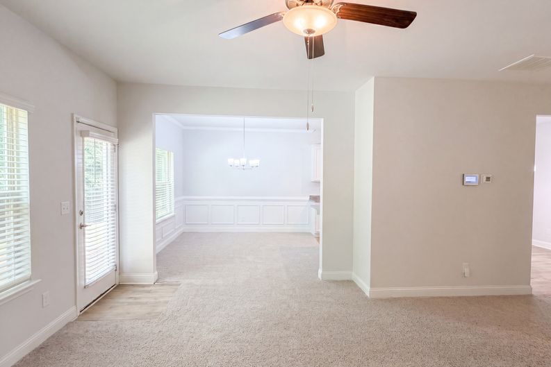 Photo 12 of 27 of 11916 Lovejoy Crossing Pl, Lovejoy, GA