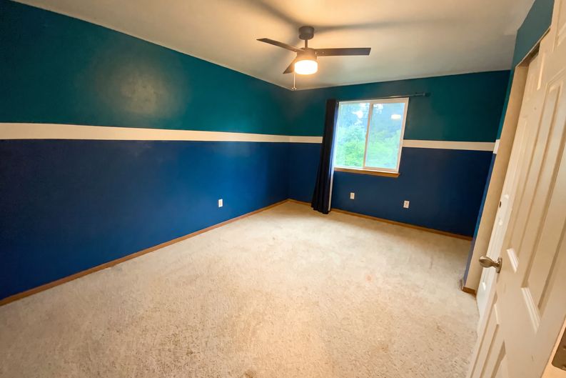 Photo 4 of 37 of 4919 106th St NE, Marysville, WA