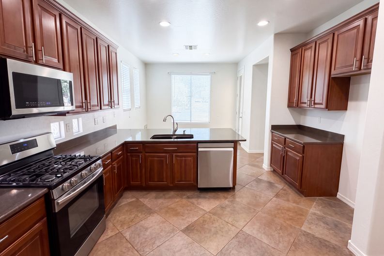 Photo 15 of 51 of 10964 N 161st Ave, Surprise, AZ