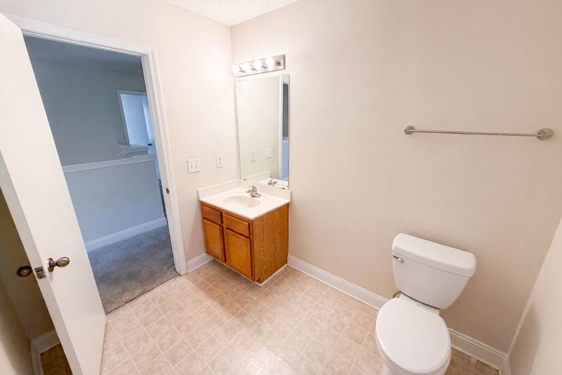 Photo 21 of 25 of 14021 Pinyon Pine Ln, Charlotte, NC