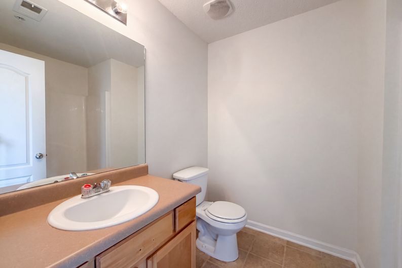Photo 13 of 21 of 1689 Broad River Rd, Atlanta, GA
