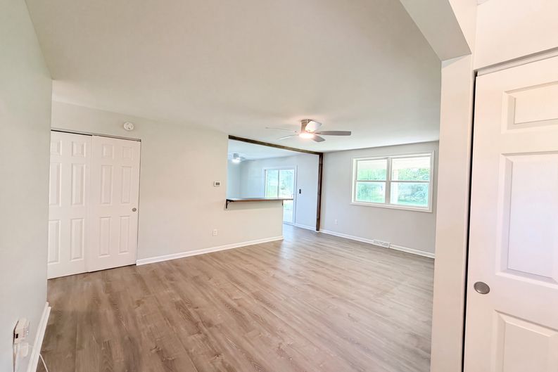 Photo 9 of 22 of 610 Mercury Dr, Cincinnati, OH