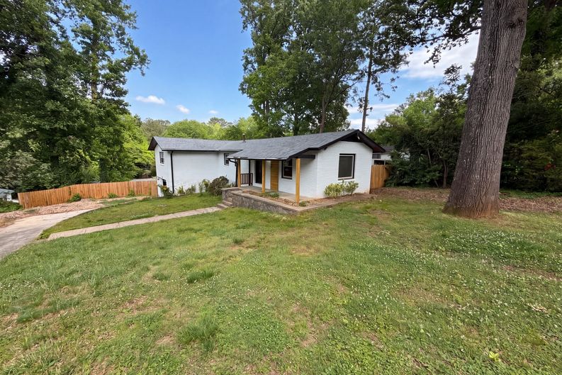 Photo 27 of 30 of 3807 Greenhill Dr, Atlanta, GA