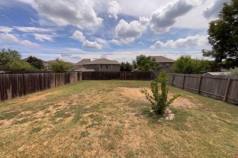 Photo 21 of 23 of 9420 Dublin Grn, San Antonio, TX