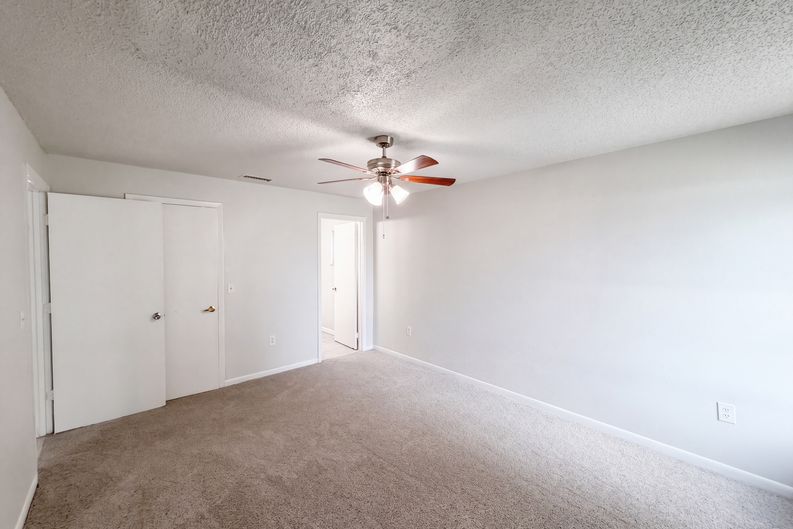 Photo 11 of 20 of 4610 Devon Ave, Lakeland, FL