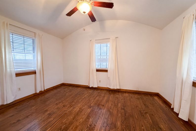 Photo 11 of 20 of 2603 Pecan Valley Dr, Granbury, TX