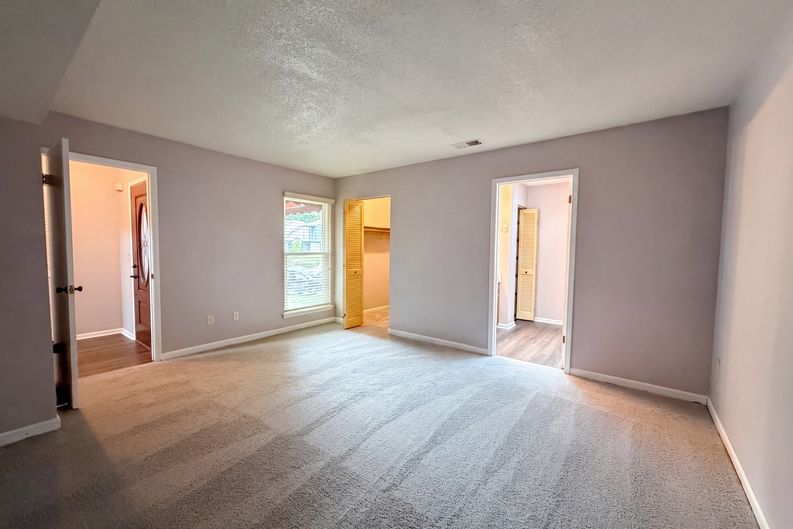 Photo 14 of 26 of 282 Toweridge Dr SW, Marietta, GA