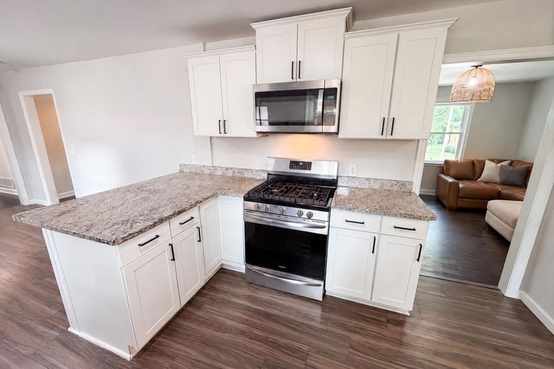 Photo 12 of 29 of 1710 Fairhaven Dr, Columbia, SC