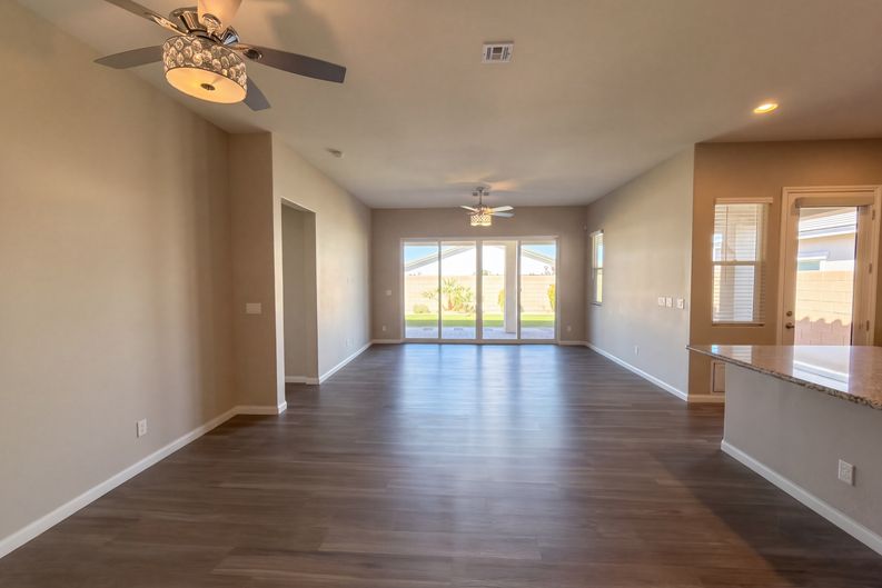 Photo 11 of 34 of 10138 Tamberlaine Ave, Las Vegas, NV