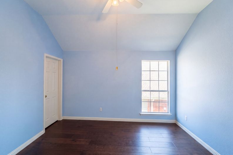 Photo 17 of 22 of 3606 Fairlands Dr, Richardson, TX