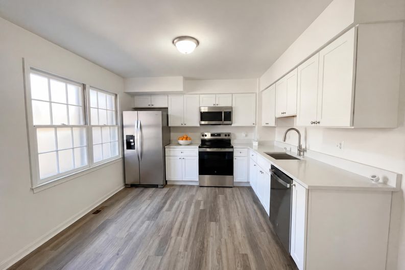 Photo 12 of 23 of 645 N Armistead St, Alexandria, VA