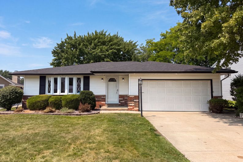 Photo 18 of 22 of 11500 Stormes Dr, Cleveland, OH