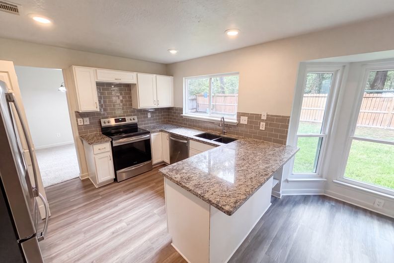 Photo 9 of 30 of 3706 Ember Spring Dr, Kingwood, TX