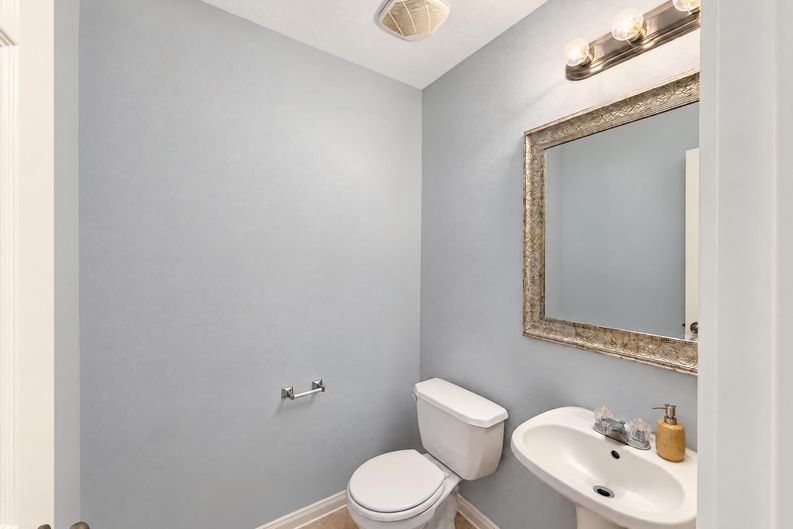 Photo 9 of 23 of 12938 Maile Park Dr, Houston, TX