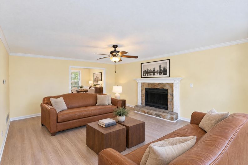Photo 7 of 25 of 1454 Milford Ct S, Marietta, GA