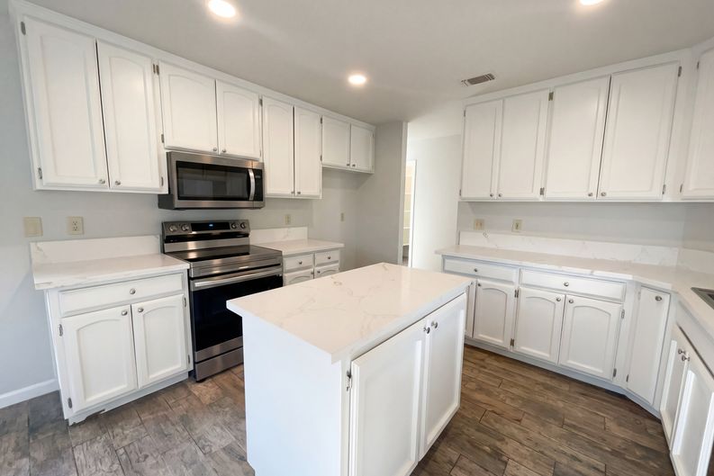 Photo 15 of 28 of 4744 Ponderay Ln, Sacramento, CA
