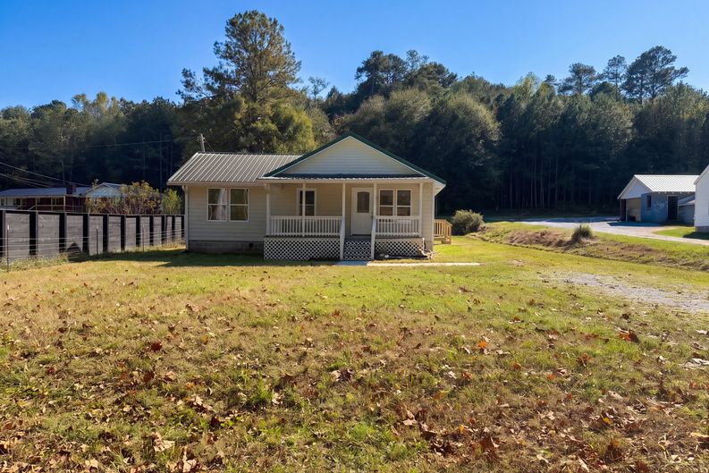 Photo 32 of 33 of 670 Roland Hayes Pkwy SW, Calhoun, GA
