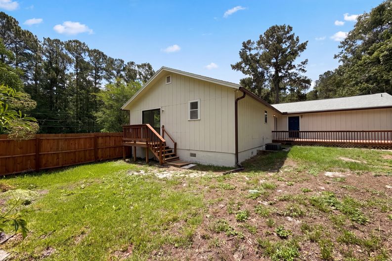 Photo 5 of 17 of 8510 McNeill Rd, Jacksonville, FL
