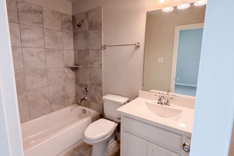 Photo 20 of 31 of 9920 Pikes Peak Pl, Little Elm, TX