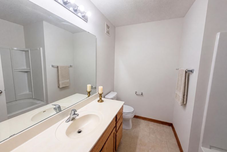Photo 19 of 25 of 7231 Jewel Ln N, Maple Grove, MN