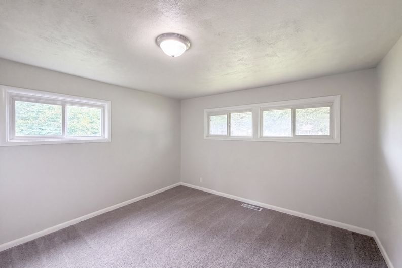 Photo 9 of 19 of 3202 N Arlington Ave, Indianapolis, IN