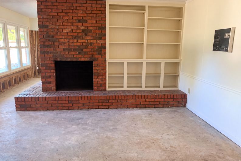 Photo 5 of 48 of 525 Lurene Cir, Montgomery, AL