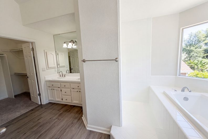 Photo 23 of 31 of 4711 Wildflower Ln, Rocklin, CA