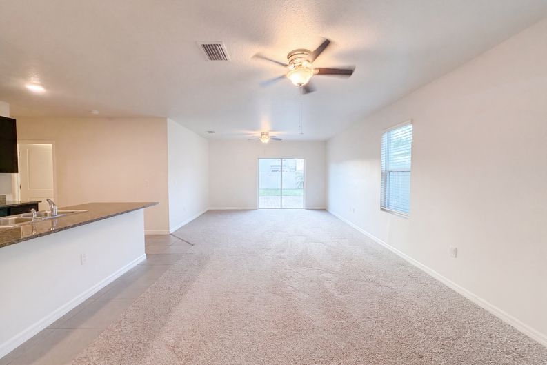 Photo 3 of 30 of 16805 Trite Bend St, Wimauma, FL