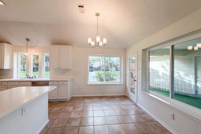 Photo 6 of 22 of 14310 Amyford Ct, Cypress, TX