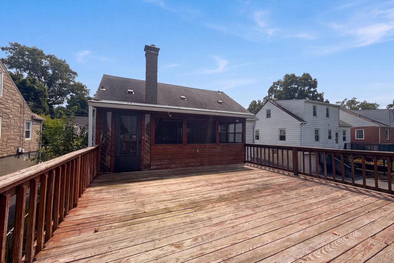 Photo 8 of 20 of 6971 Warder Dr, Cincinnati, OH