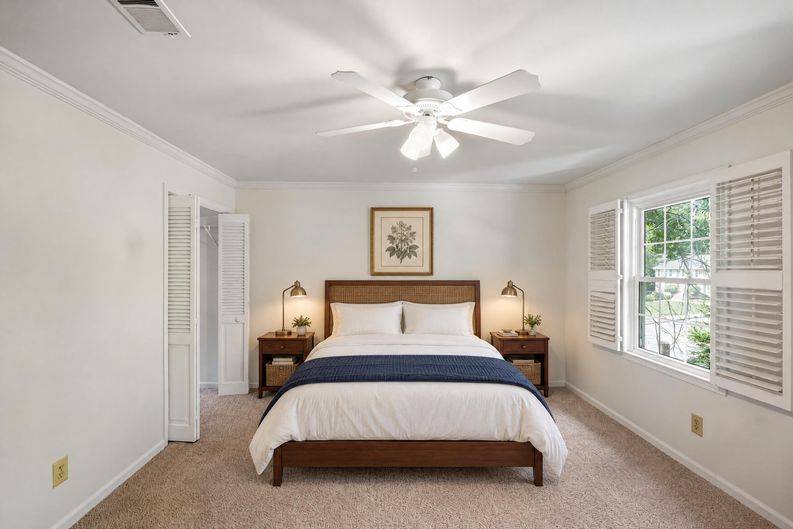 Photo 4 of 33 of 1127 Aurora Ct, Atlanta, GA