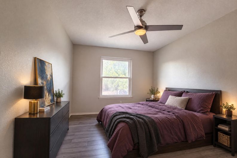 Photo 13 of 19 of 2831 Red Oak Dr, Grand Prairie, TX