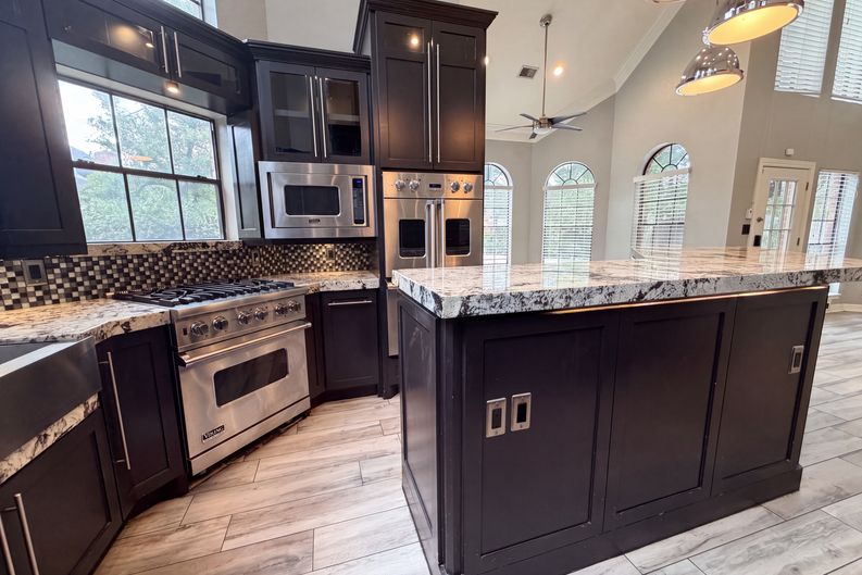 Photo 11 of 27 of 6127 Willowcrest Ct, Spring, TX