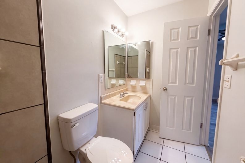 Photo 17 of 38 of 904 Spring Creek Dr, Ocoee, FL