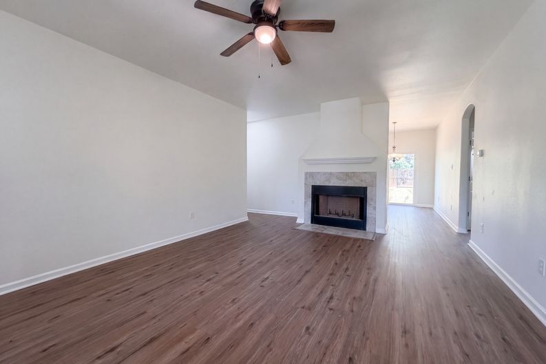 Photo 9 of 16 of 216 Lieck Cv, Cibolo, TX